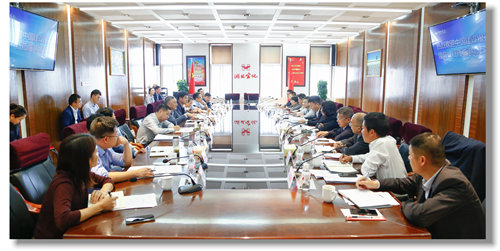 建行總行嚴(yán)達峰一行到宜化集團調(diào)研指導(dǎo)(圖2) 建行總行嚴(yán)達峰一行到宜化集團調(diào)研指導(dǎo)(圖2)