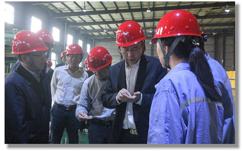 建行總行嚴(yán)達峰一行到宜化集團調(diào)研指導(dǎo)(圖1) 建行總行嚴(yán)達峰一行到宜化集團調(diào)研指導(dǎo)(圖1)