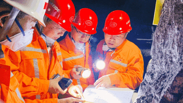 把脈問(wèn)診 查漏補(bǔ)缺——集團(tuán)完成2019年上半年管理審核工作(圖1) 把脈問(wèn)診 查漏補(bǔ)缺——集團(tuán)完成2019年上半年管理審核工作(圖1)