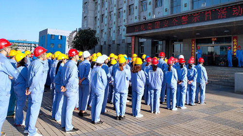 宜化集團安全警示日:深刻吸取教訓(xùn) 堅守安全底線(圖5) 宜化集團安全警示日:深刻吸取教訓(xùn) 堅守安全底線(圖5)