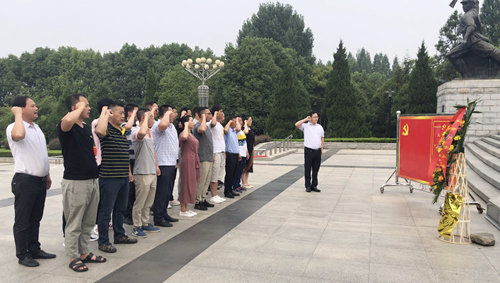 宜化集團(tuán)優(yōu)秀班組長“三個一”活動圓滿結(jié)束(圖5) 宜化集團(tuán)優(yōu)秀班組長“三個一”活動圓滿結(jié)束(圖5)