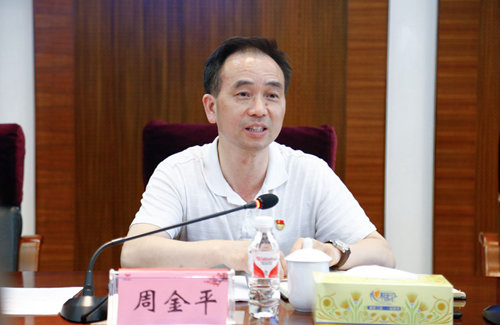 市國(guó)資委廠務(wù)公開(kāi)民主管理調(diào)研組到集團(tuán)開(kāi)展專題調(diào)研(圖2) 市國(guó)資委廠務(wù)公開(kāi)民主管理調(diào)研組到集團(tuán)開(kāi)展專題調(diào)研(圖2)