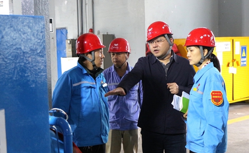 宜昌市國資委黨委委員、副主任曹紅國到股份公司開展主題教育調(diào)研(圖1)