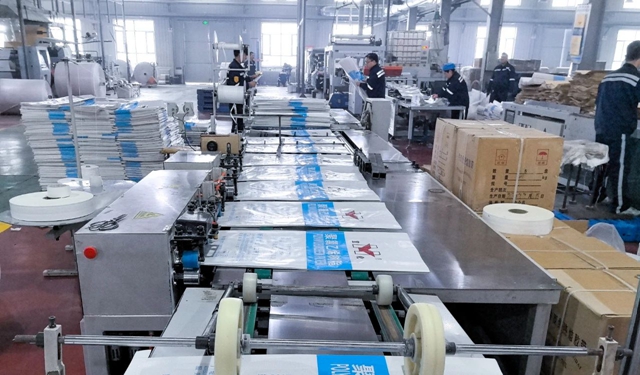 月產(chǎn)量突破100萬條！新疆宜化塑業(yè)實現(xiàn)PP彩膜袋量產(chǎn)