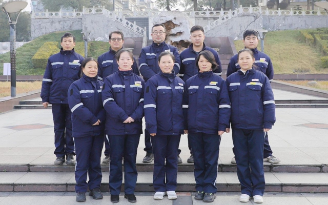 喜報！全國表彰，股份公司猇亭片區(qū)電解四班榜上有名！