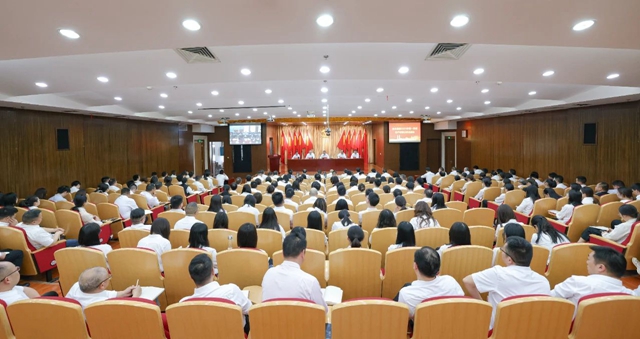 宜化集團召開一季度生產(chǎn)經(jīng)營分析總結會(圖1) 宜化集團召開一季度生產(chǎn)經(jīng)營分析總結會(圖1)