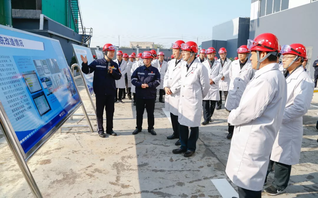 全省?；菲髽I(yè)安全設(shè)計診斷復(fù)核及專家駐企檢查幫扶工作現(xiàn)場會在宜召開