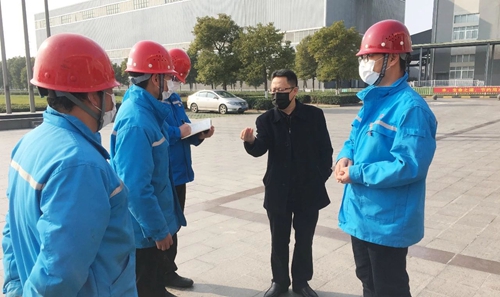王大真到股份公司、楚星公司和松滋肥業(yè)現(xiàn)場檢查疫情防控及安全生產(chǎn)情況